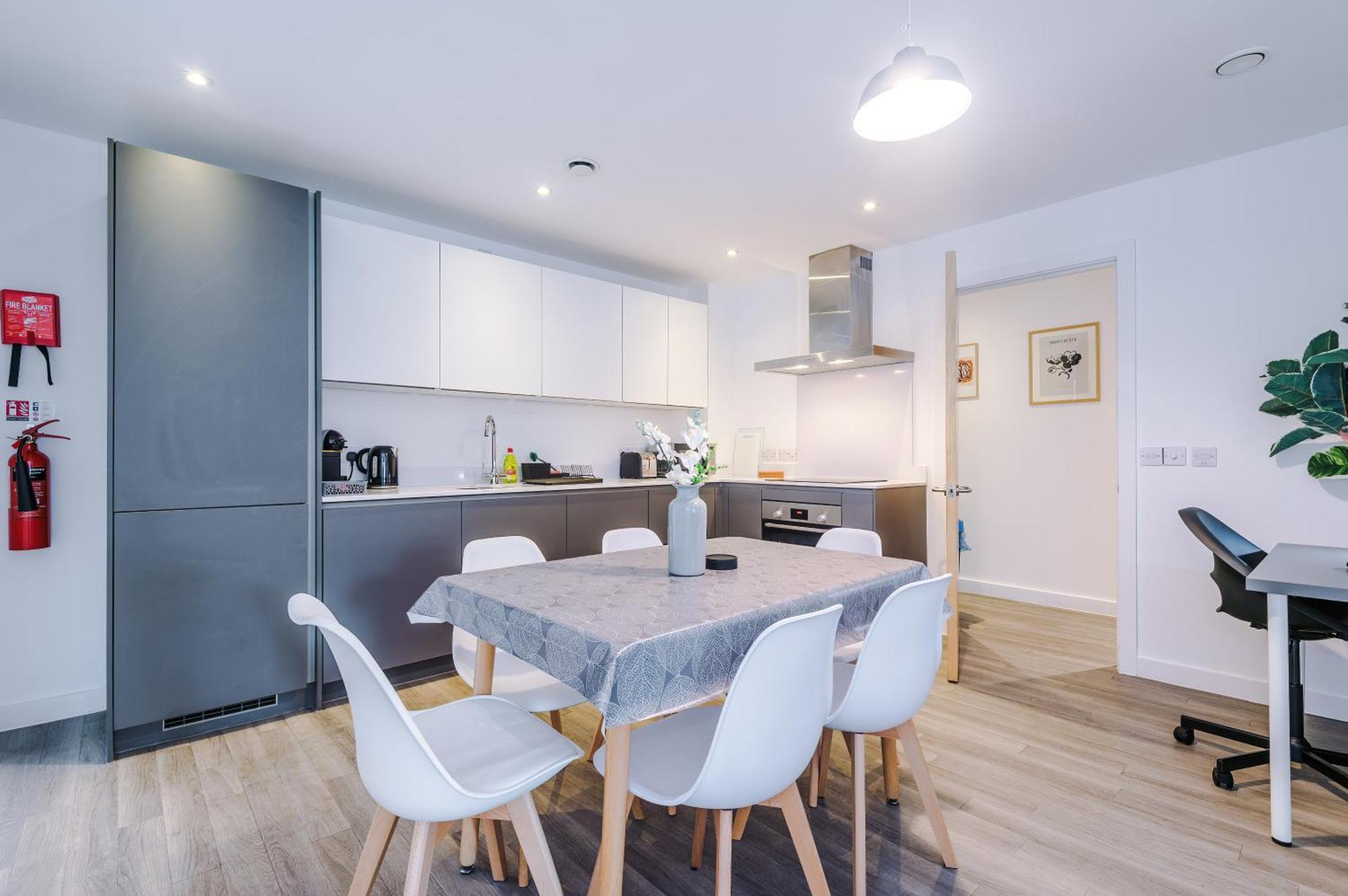 Hilltop Serviced Apartments- Northern Quarter Manchester Exterior foto